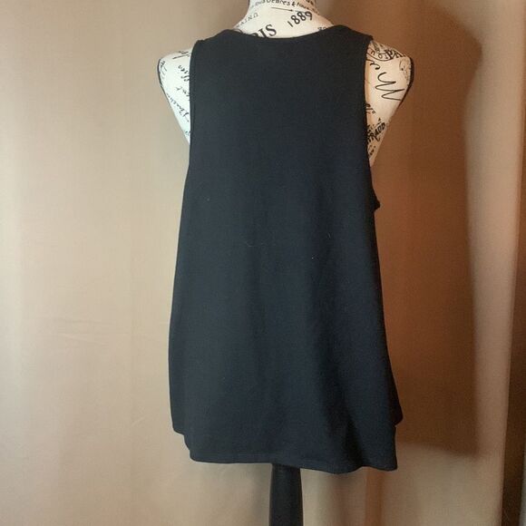 Pit to pit 21 in length 26 in. 9/1 - Picture 3 of 6